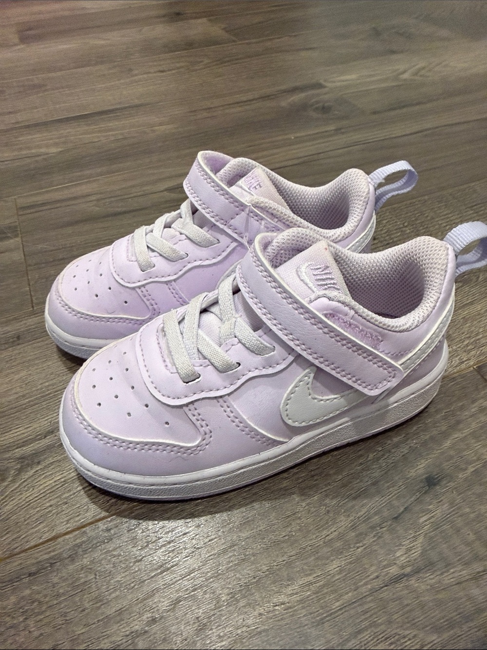 Nike Kids Lavender Low-Top Sneakers